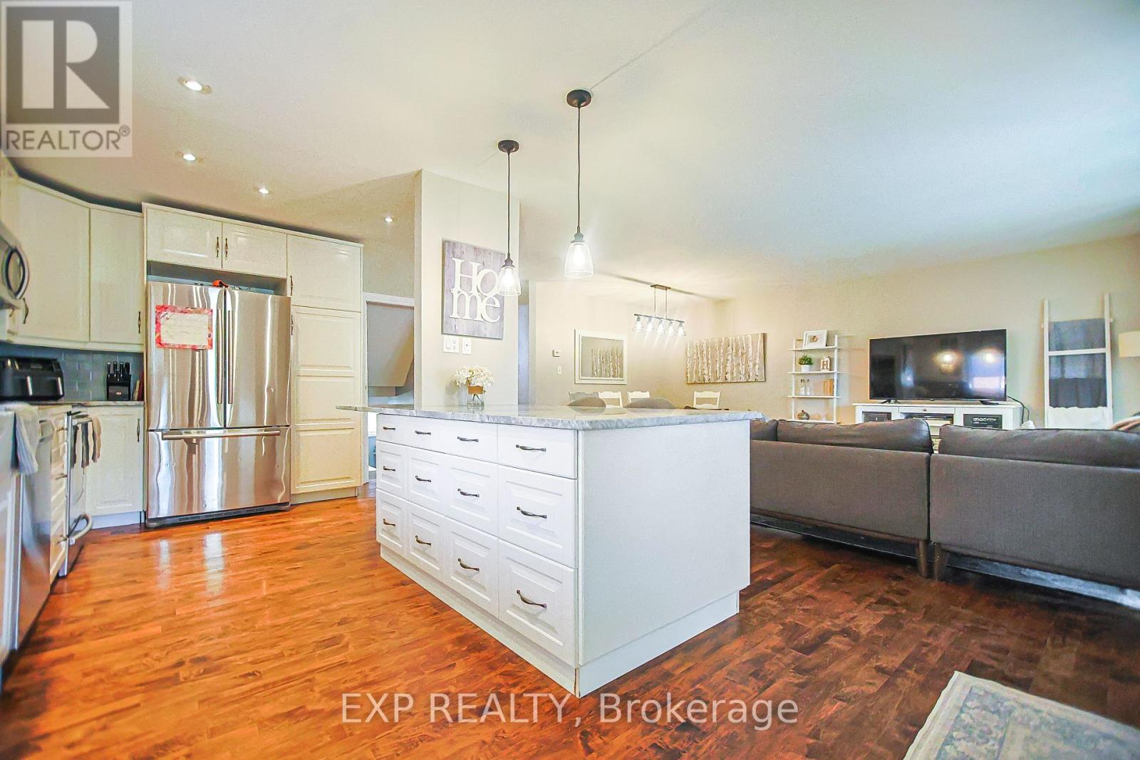 62 Owen Place, Hamilton (Greenford), Ontario  L8G 2H2 - Photo 24 - X12387073