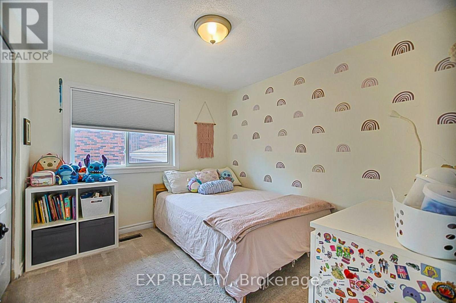 62 Owen Place, Hamilton (Greenford), Ontario  L8G 2H2 - Photo 32 - X12387073