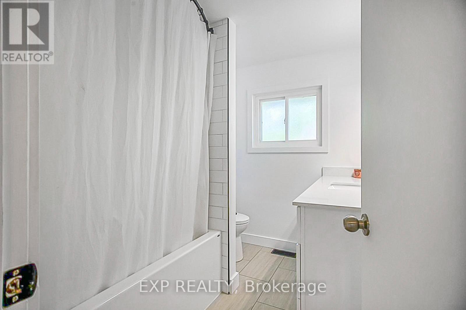 62 Owen Place, Hamilton (Greenford), Ontario  L8G 2H2 - Photo 39 - X12387073
