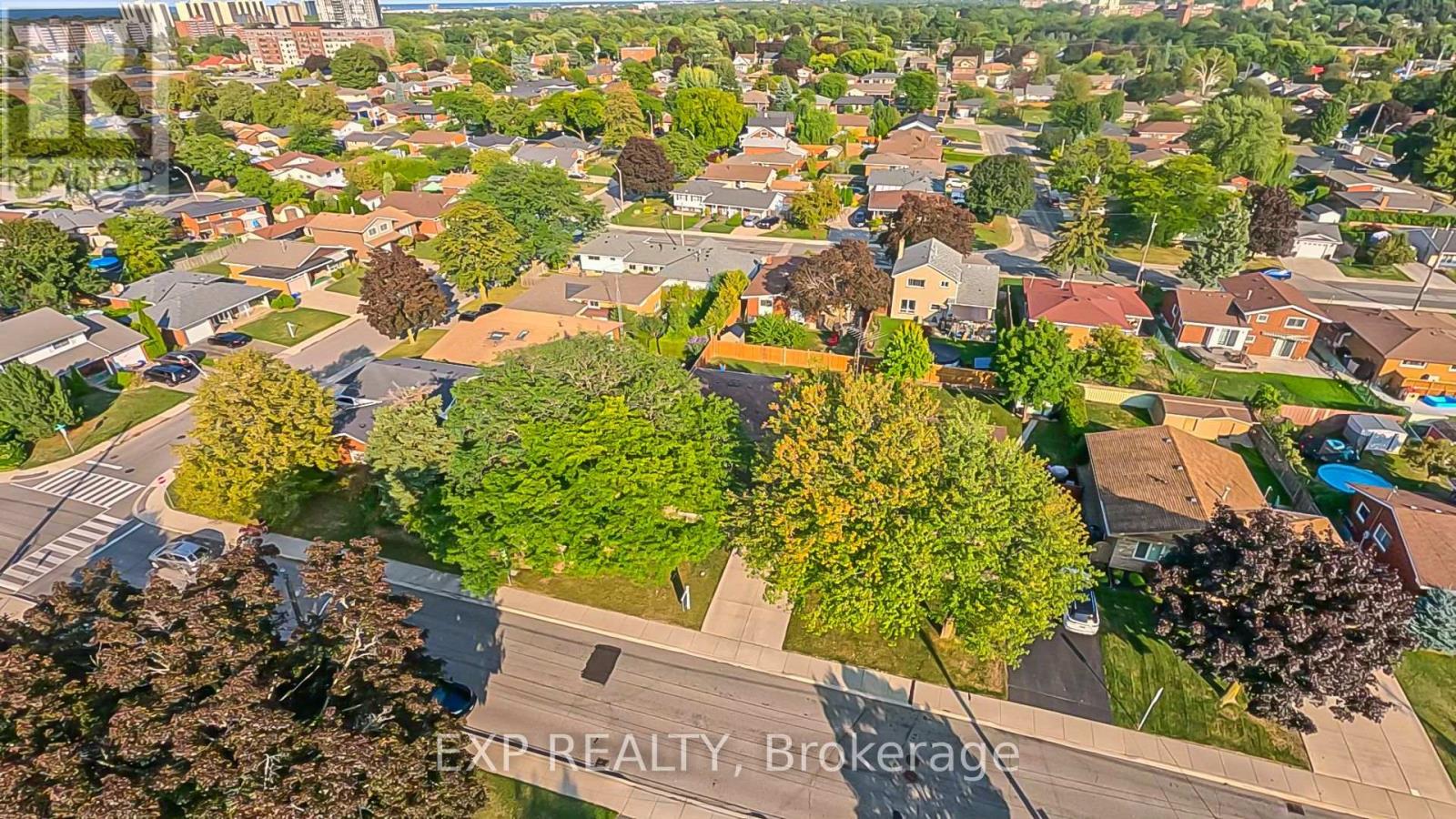 62 Owen Place, Hamilton (Greenford), Ontario  L8G 2H2 - Photo 47 - X12387073