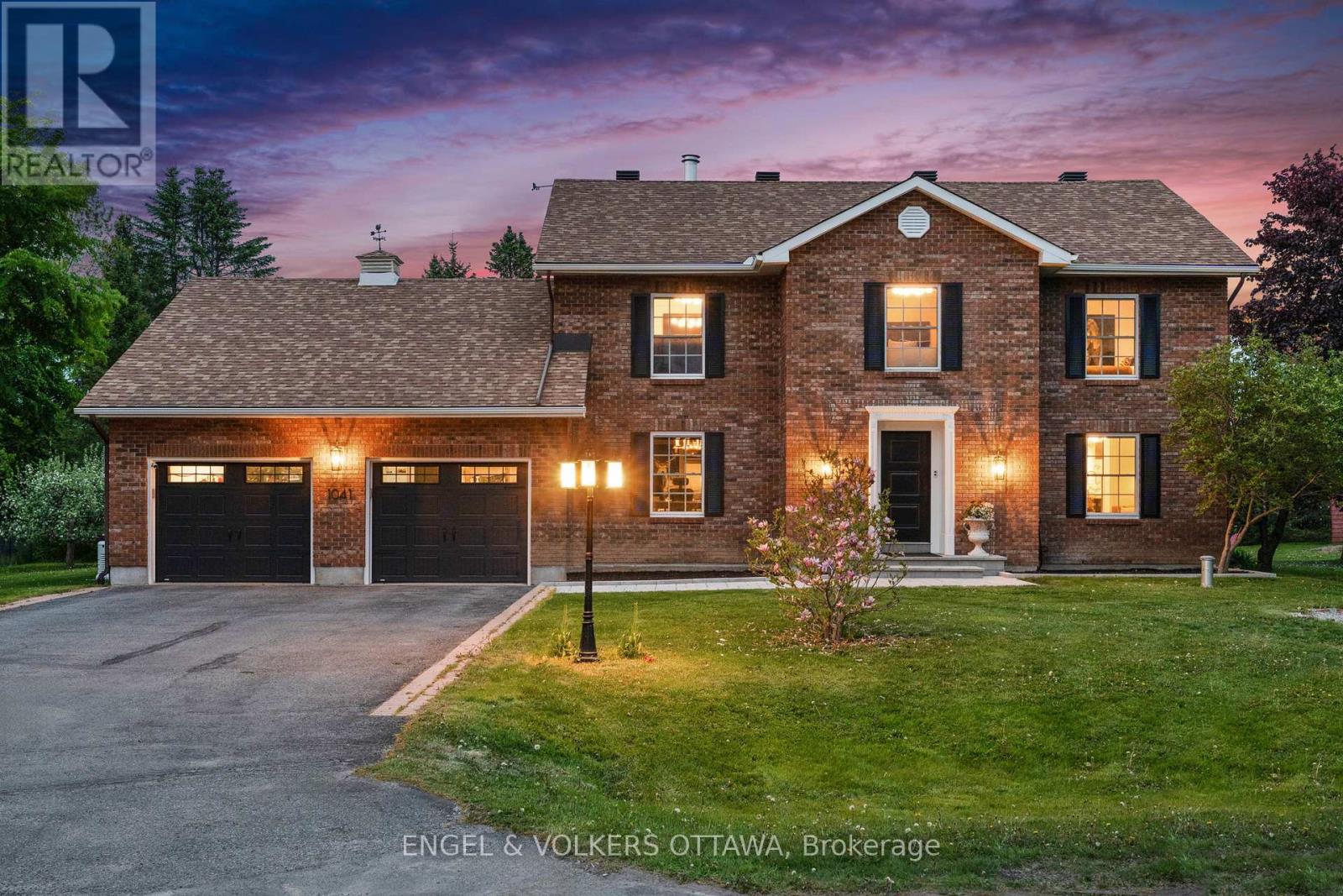 1041 Brandywine Court, Ottawa, Ontario  K4M 1J2 - Photo 2 - X12049464