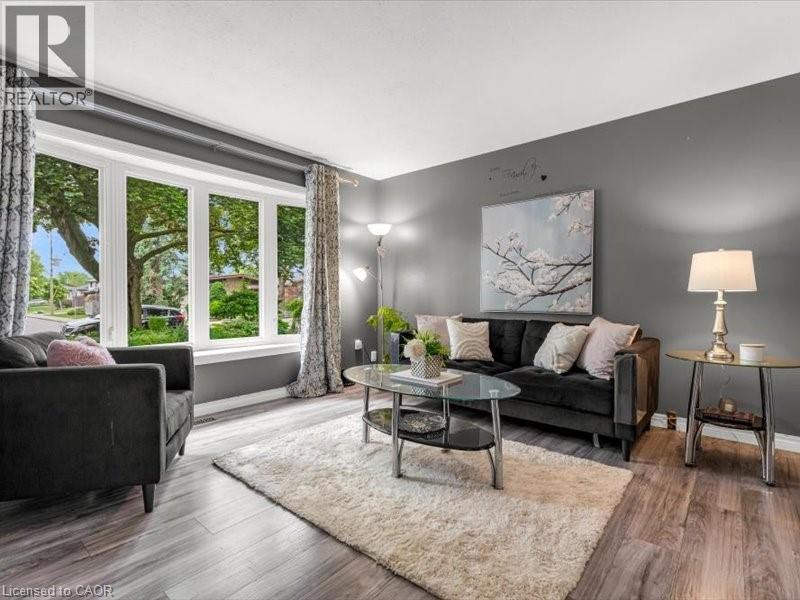 39 Meadowlark Drive, Hamilton, Ontario  L9A 2K4 - Photo 4 - 40769718