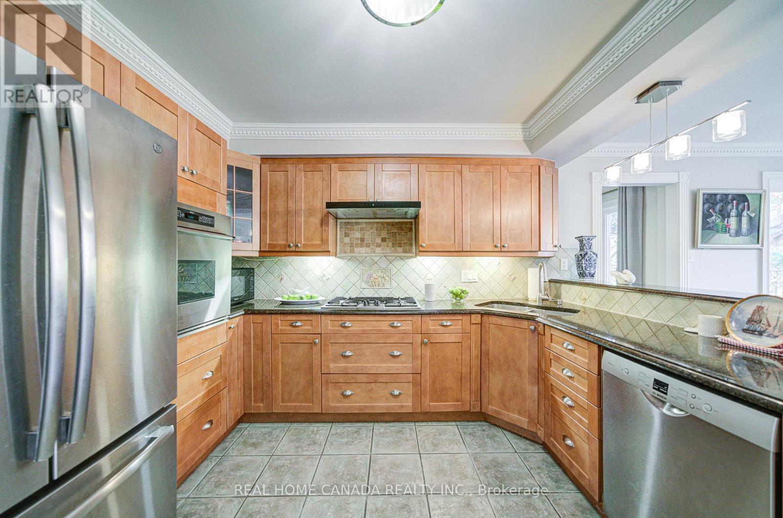1690 Carrington Road, Mississauga, Ontario  L5M 2K2 - Photo 24 - W12414118