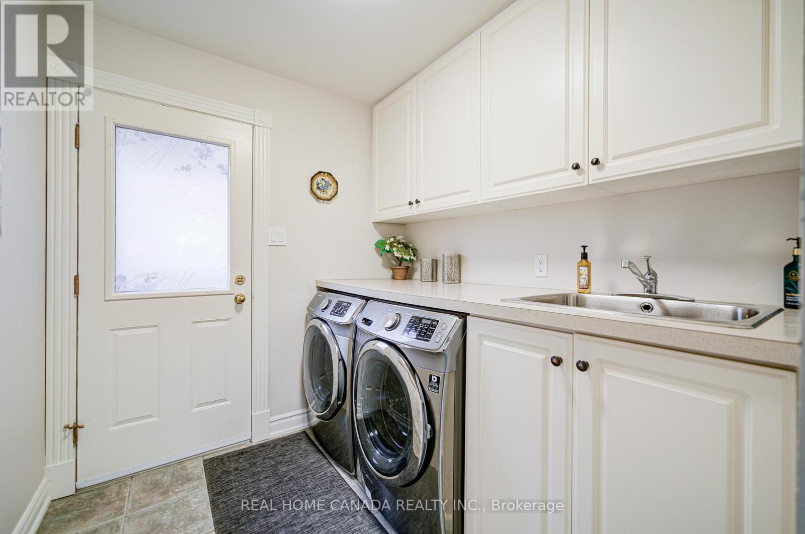 1690 Carrington Road, Mississauga, Ontario  L5M 2K2 - Photo 18 - W12414118