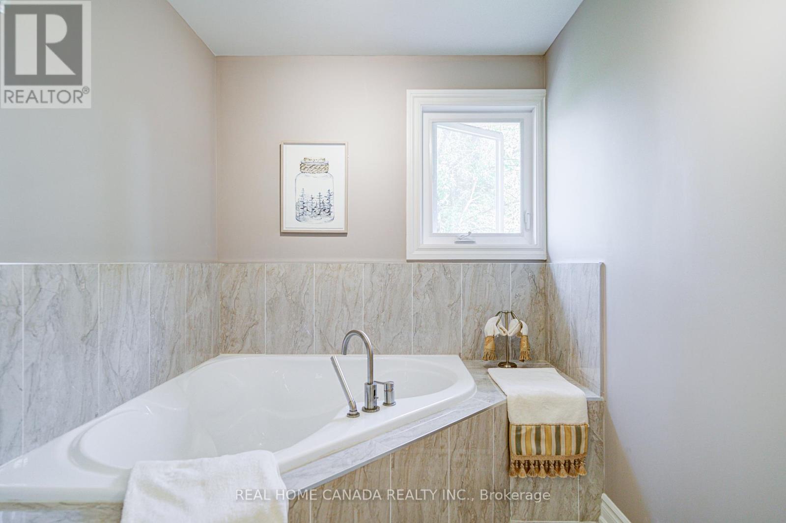 1690 Carrington Road, Mississauga, Ontario  L5M 2K2 - Photo 32 - W12414118