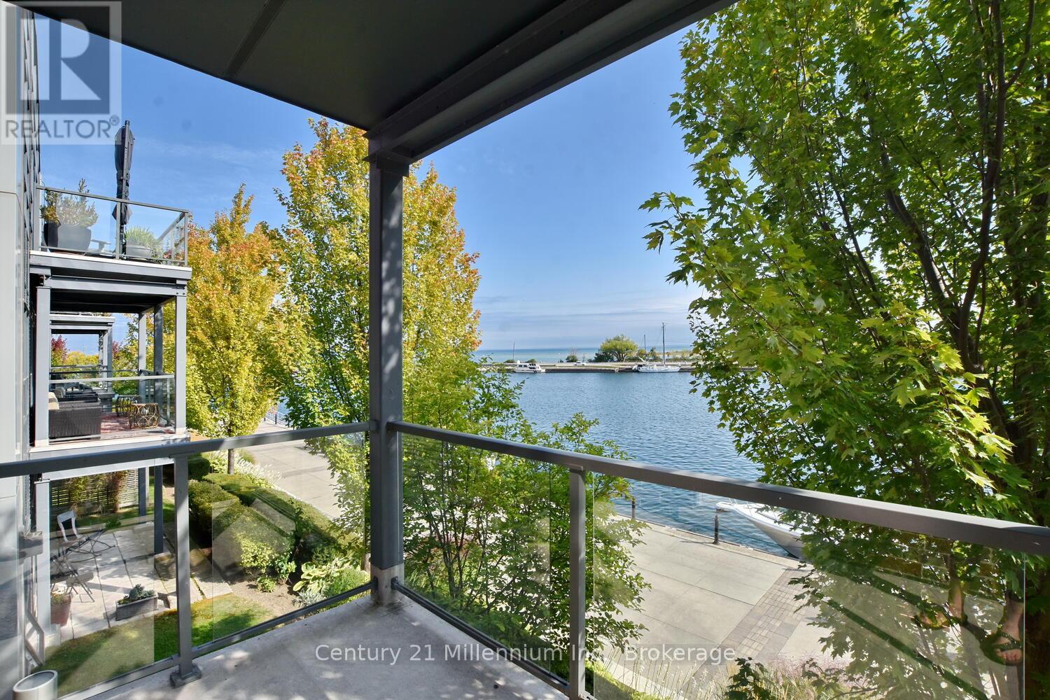 208 - 1 Shipyard Lane, Collingwood, Ontario  L9Y 0W2 - Photo 8 - S12416086