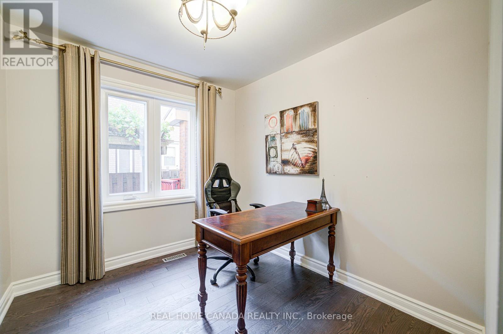 1690 Carrington Road, Mississauga, Ontario  L5M 2K2 - Photo 11 - W12414118