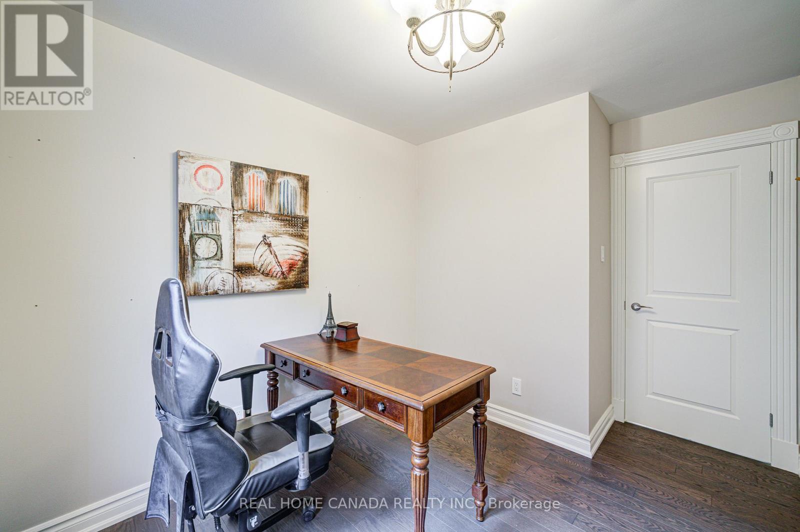 1690 Carrington Road, Mississauga, Ontario  L5M 2K2 - Photo 12 - W12414118