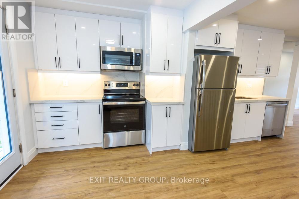 250 Ashley Street, Belleville, Ontario  K0K 2B0 - Photo 8 - X12416102
