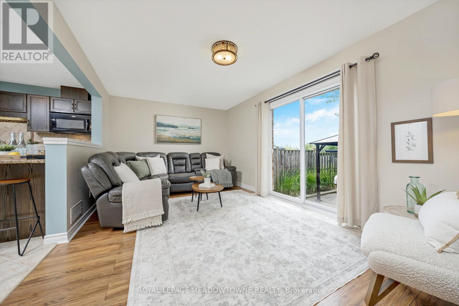 324 Severn Drive, Guelph, Ontario  N1E 0E9 - Photo 14 - X12415899