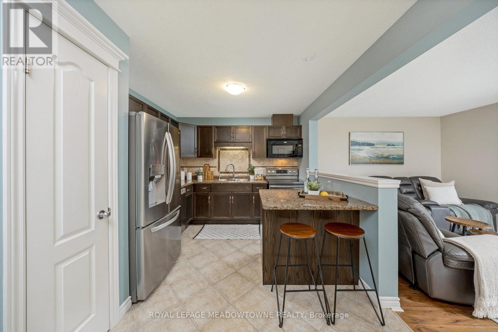 324 Severn Drive, Guelph, Ontario  N1E 0E9 - Photo 9 - X12415899