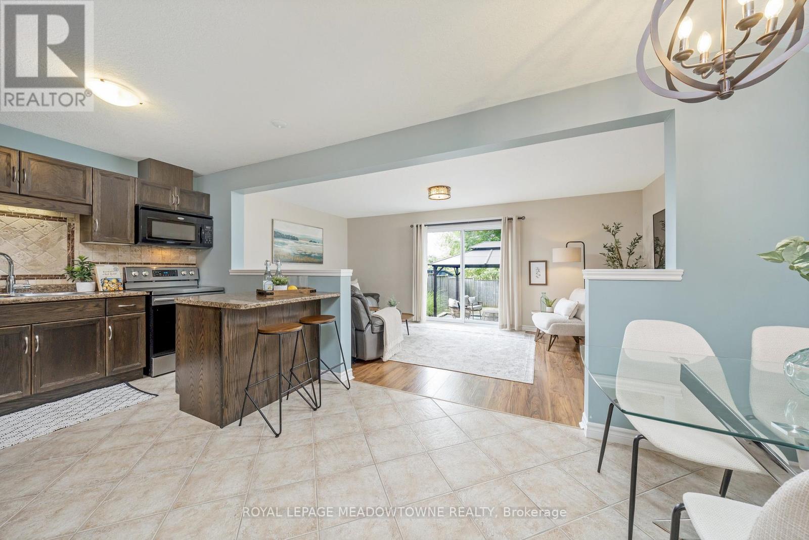 324 Severn Drive, Guelph, Ontario  N1E 0E9 - Photo 7 - X12415899