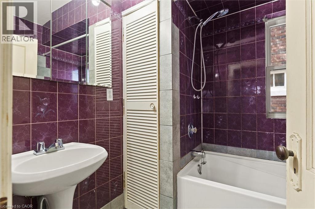 1427 Bruce Avenue, Windsor, Ontario  N8X 1X6 - Photo 11 - 40771826