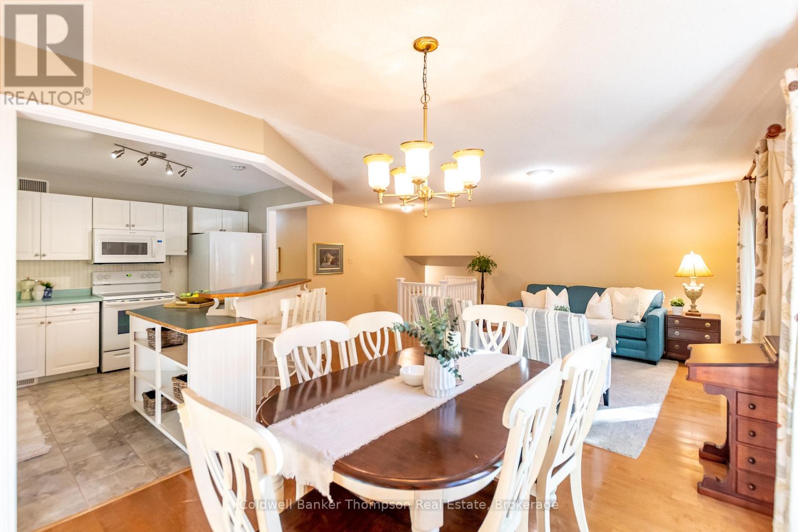 22 Jenner Court, Huntsville, Ontario  P0B 1L0 - Photo 13 - X12416033
