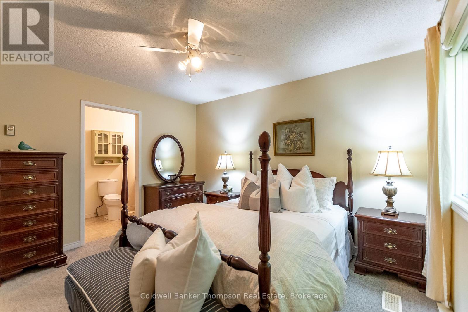 22 Jenner Court, Huntsville, Ontario  P0B 1L0 - Photo 21 - X12416033