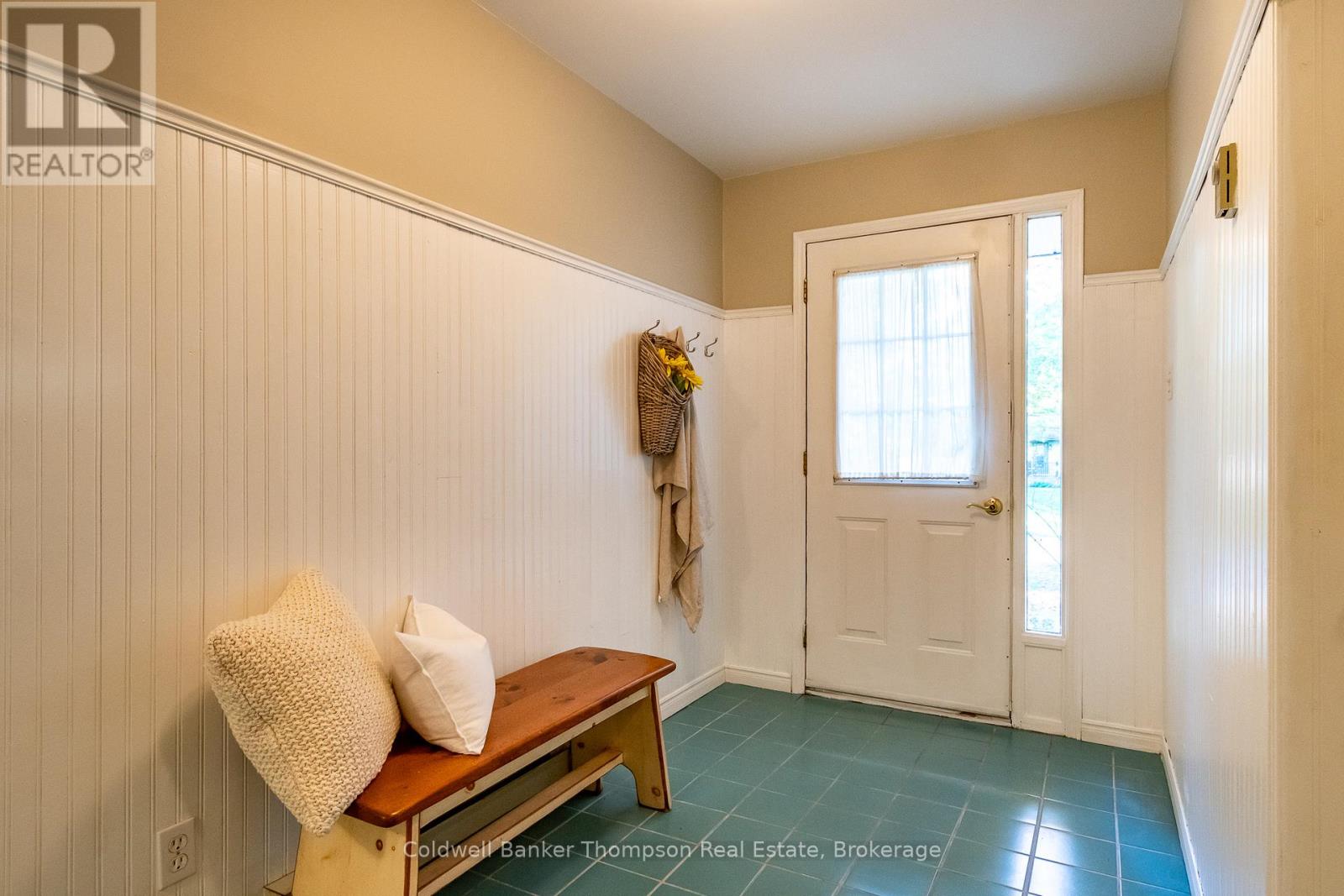 22 Jenner Court, Huntsville, Ontario  P0B 1L0 - Photo 4 - X12416033