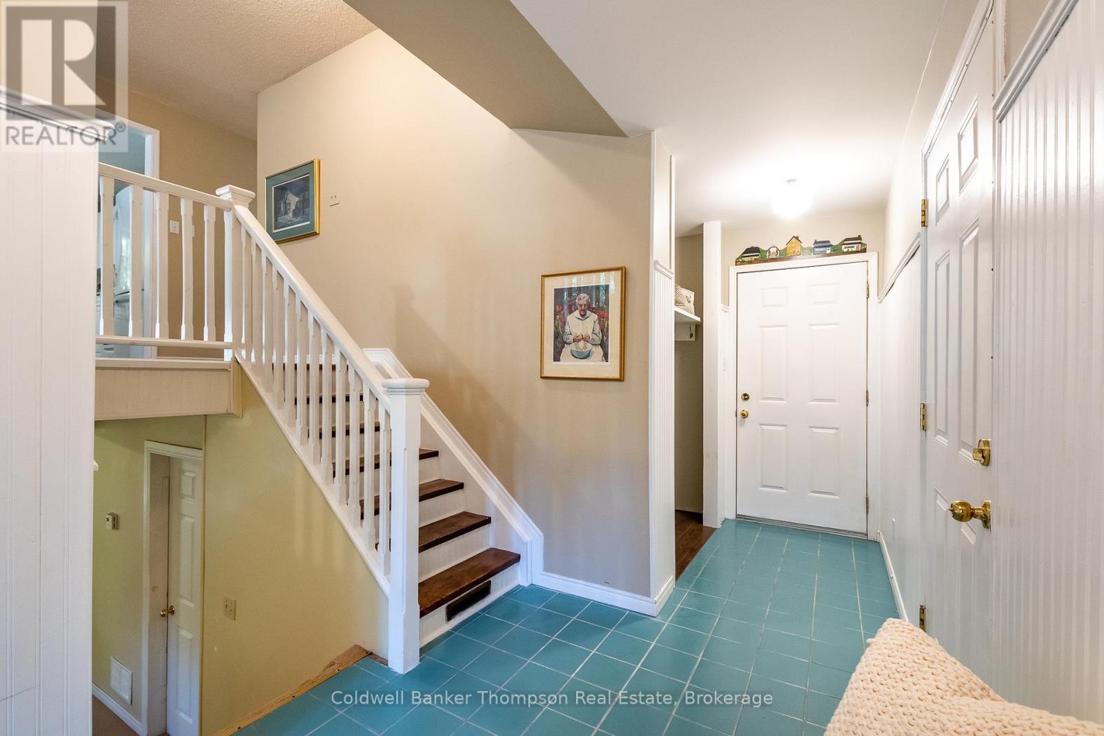 22 Jenner Court, Huntsville, Ontario  P0B 1L0 - Photo 5 - X12416033