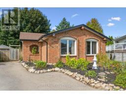 15 Avra Court, Guelph (Willow West/Sugarbush/West Acres), Ca