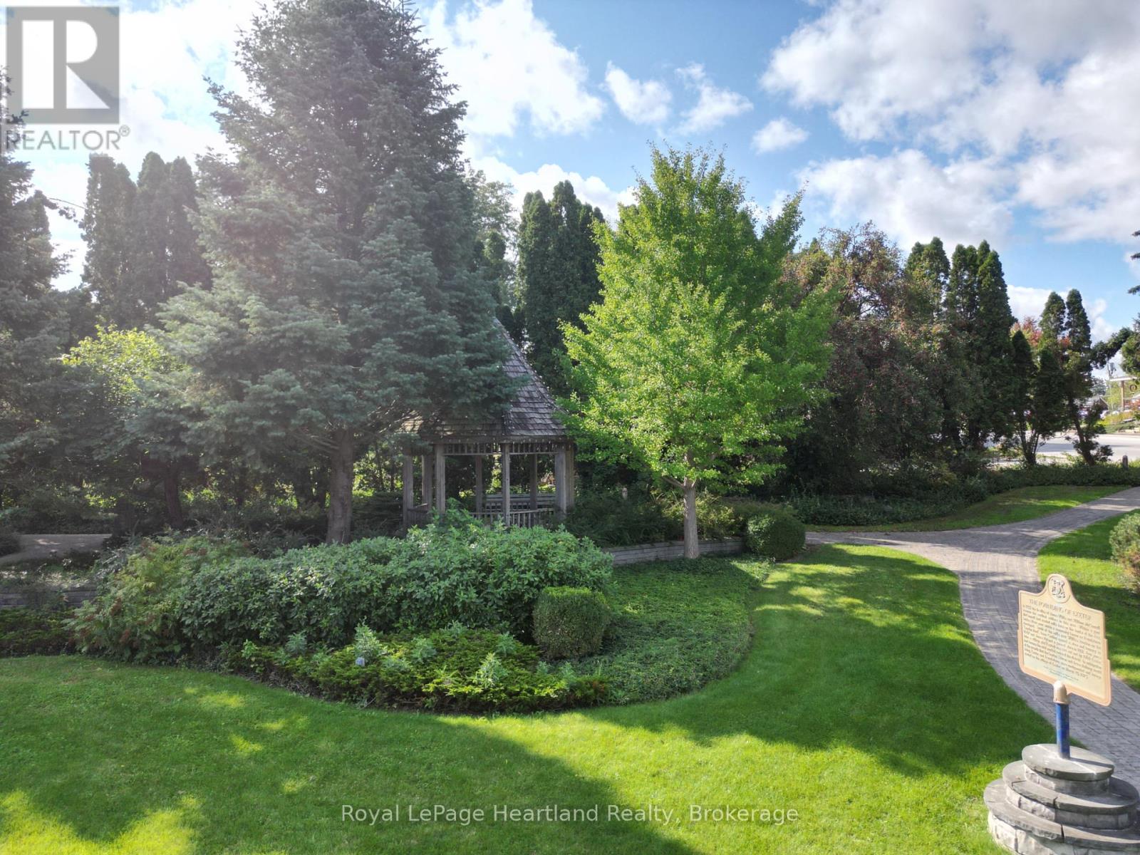 34 Main Street S, South Huron, Ontario  N0M 1S1 - Photo 12 - X12416054