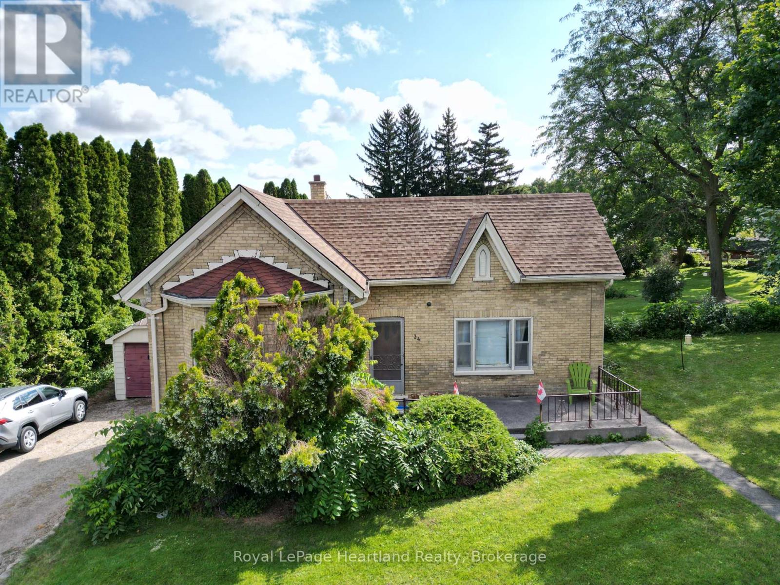 34 Main Street S, South Huron, Ontario  N0M 1S1 - Photo 2 - X12416054