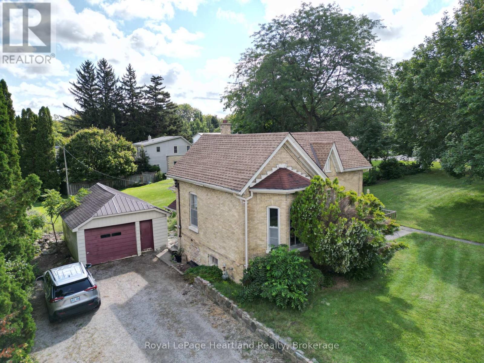 34 Main Street S, South Huron, Ontario  N0M 1S1 - Photo 5 - X12416054
