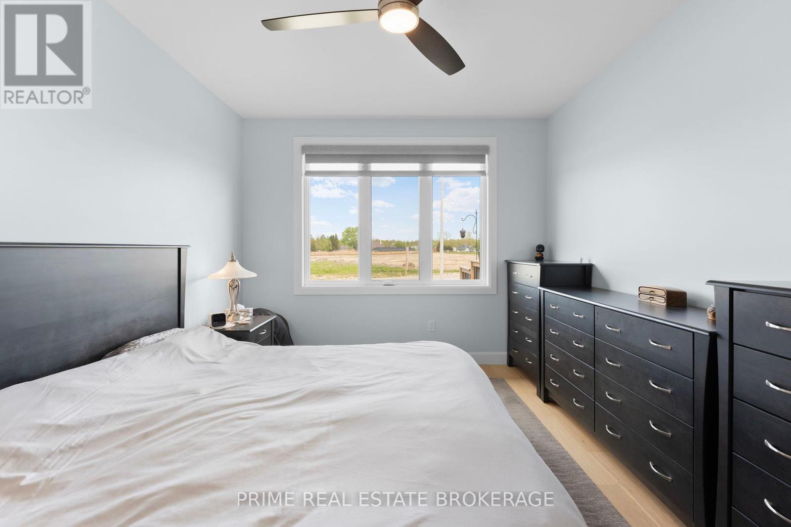 3 - 106 Coastal Crescent, Lambton Shores, Ontario  N0M 1T0 - Photo 15 - X12416005