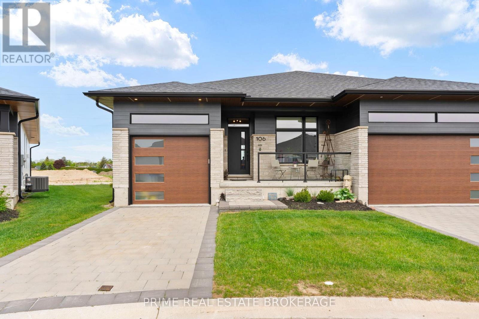 3 - 106 Coastal Crescent, Lambton Shores, Ontario  N0M 1T0 - Photo 35 - X12416005