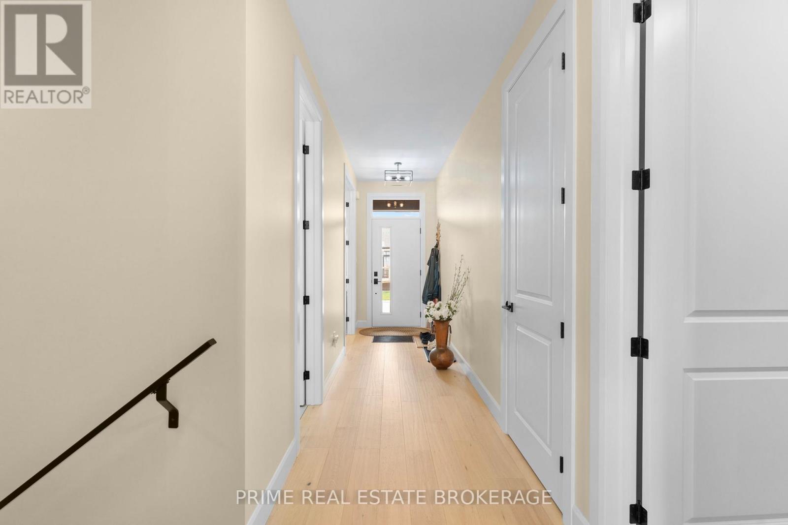 3 - 106 Coastal Crescent, Lambton Shores, Ontario  N0M 1T0 - Photo 5 - X12416005