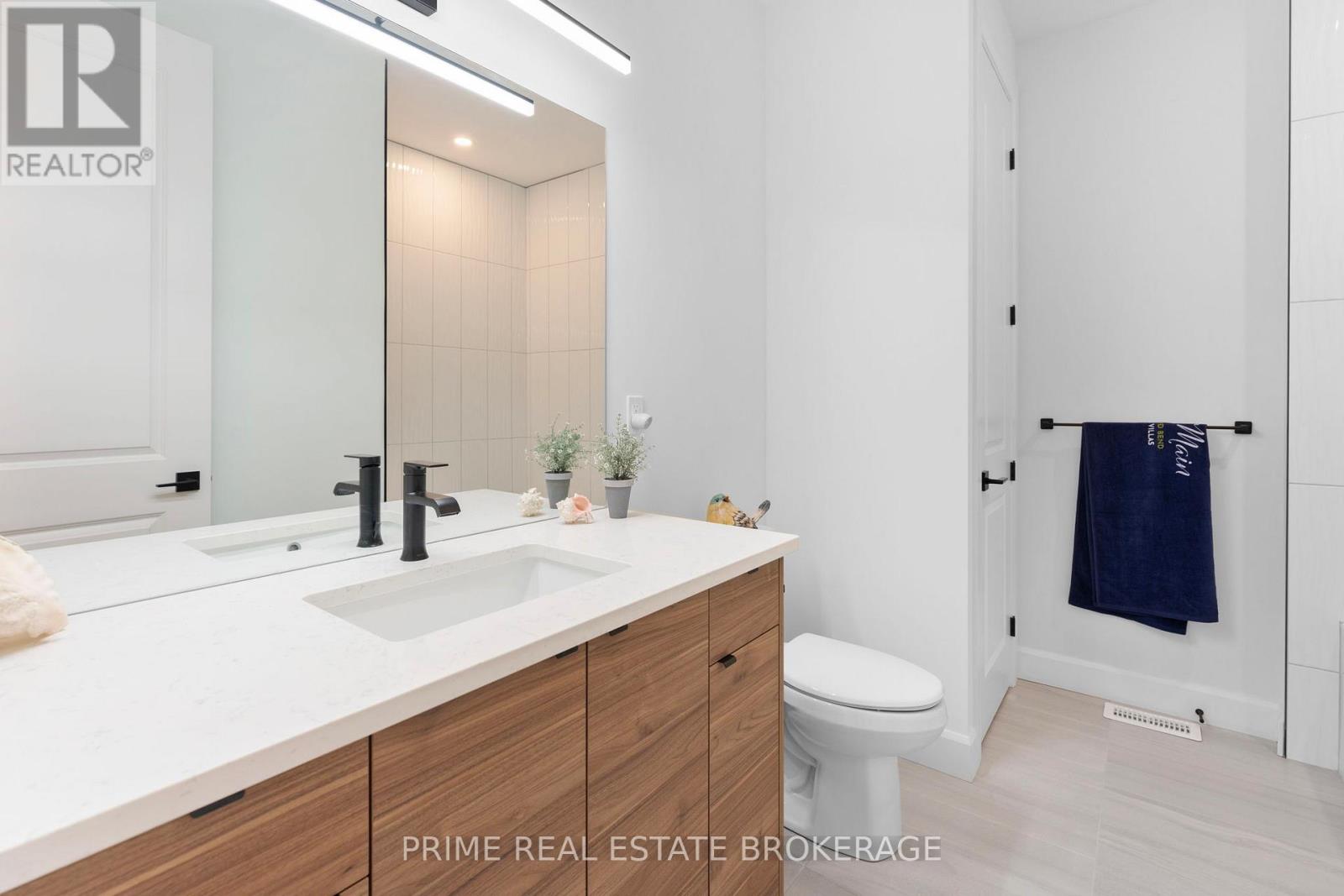 3 - 106 Coastal Crescent, Lambton Shores, Ontario  N0M 1T0 - Photo 6 - X12416005
