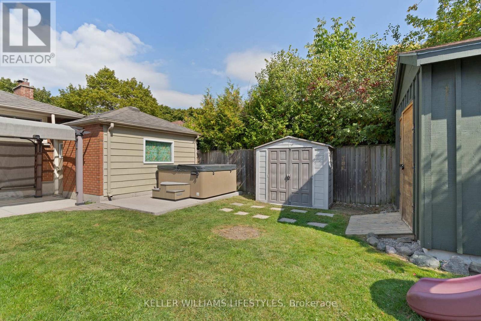 205 Gladman Avenue, London South, Ontario  N6J 1X6 - Photo 36 - X12416007