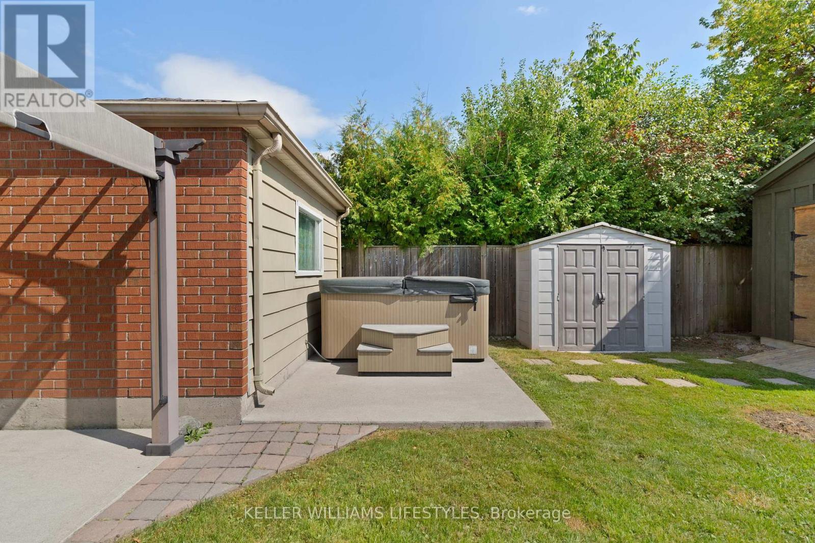 205 Gladman Avenue, London South, Ontario  N6J 1X6 - Photo 38 - X12416007
