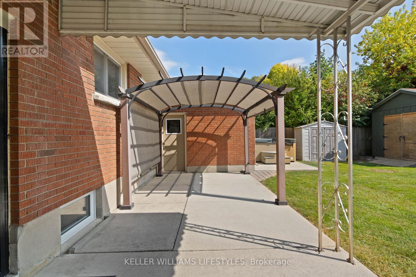 205 Gladman Avenue, London South, Ontario  N6J 1X6 - Photo 41 - X12416007