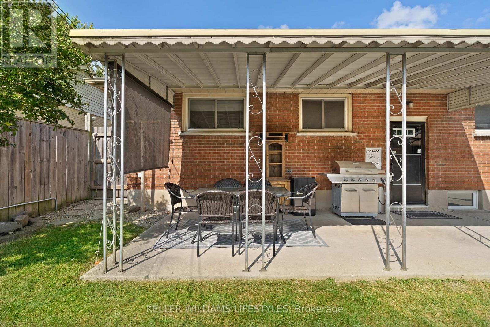 205 Gladman Avenue, London South, Ontario  N6J 1X6 - Photo 43 - X12416007