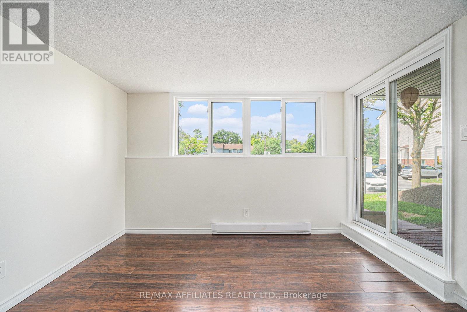 114 - 6532 Bilberry Drive, Ottawa, Ontario  K1C 4N9 - Photo 4 - X12415994