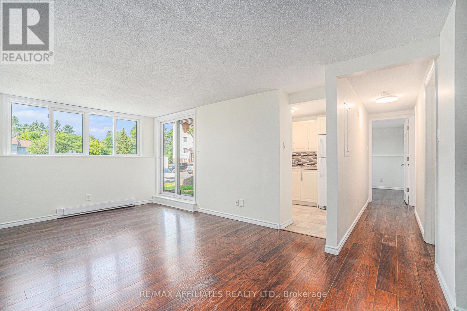 114 - 6532 Bilberry Drive, Ottawa, Ontario  K1C 4N9 - Photo 6 - X12415994