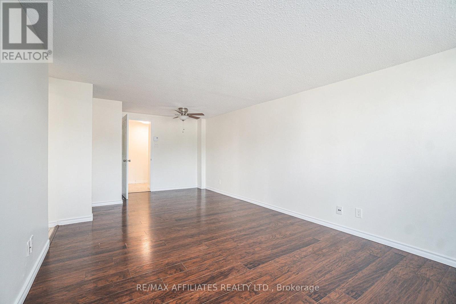 114 - 6532 Bilberry Drive, Ottawa, Ontario  K1C 4N9 - Photo 7 - X12415994
