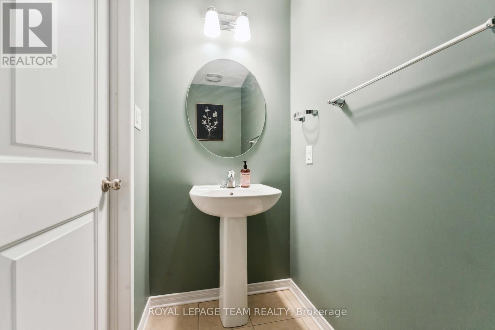 52 Tapadero Avenue, Ottawa, Ontario  K2V 0E1 - Photo 20 - X12416052