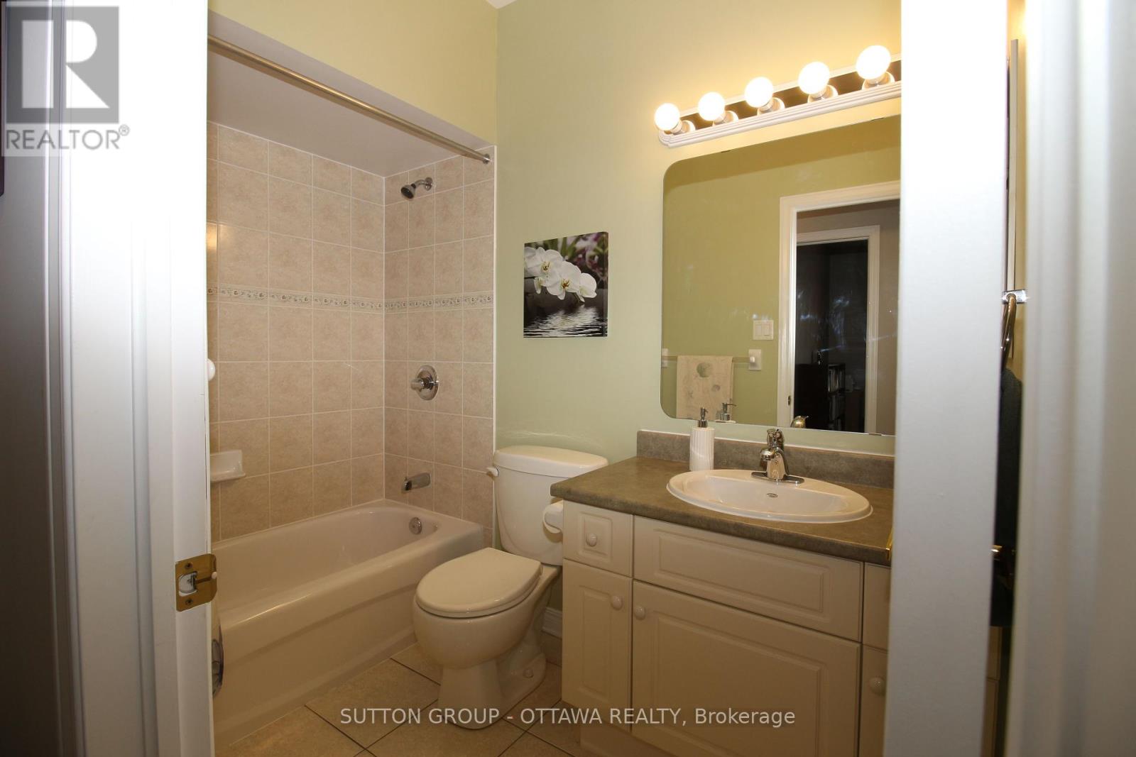 18 Sirocco Crescent, Ottawa, Ontario  K2S 1Z7 - Photo 21 - X12416080