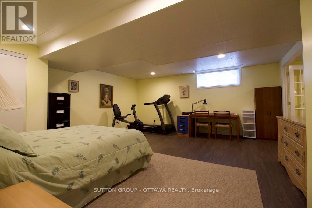 18 Sirocco Crescent, Ottawa, Ontario  K2S 1Z7 - Photo 27 - X12416080