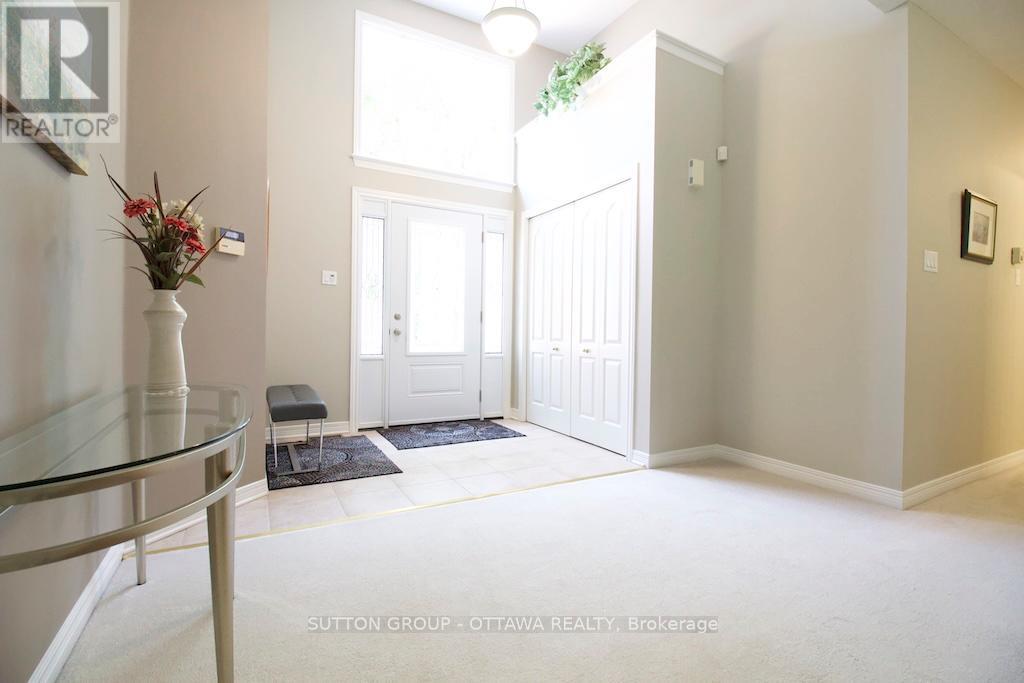 18 Sirocco Crescent, Ottawa, Ontario  K2S 1Z7 - Photo 3 - X12416080