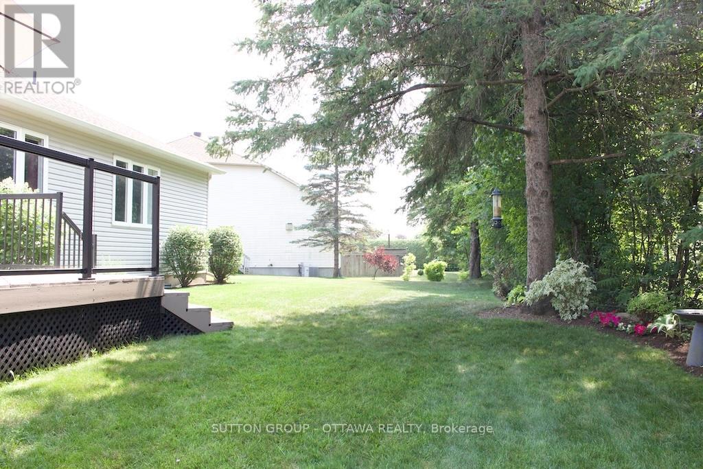 18 Sirocco Crescent, Ottawa, Ontario  K2S 1Z7 - Photo 33 - X12416080