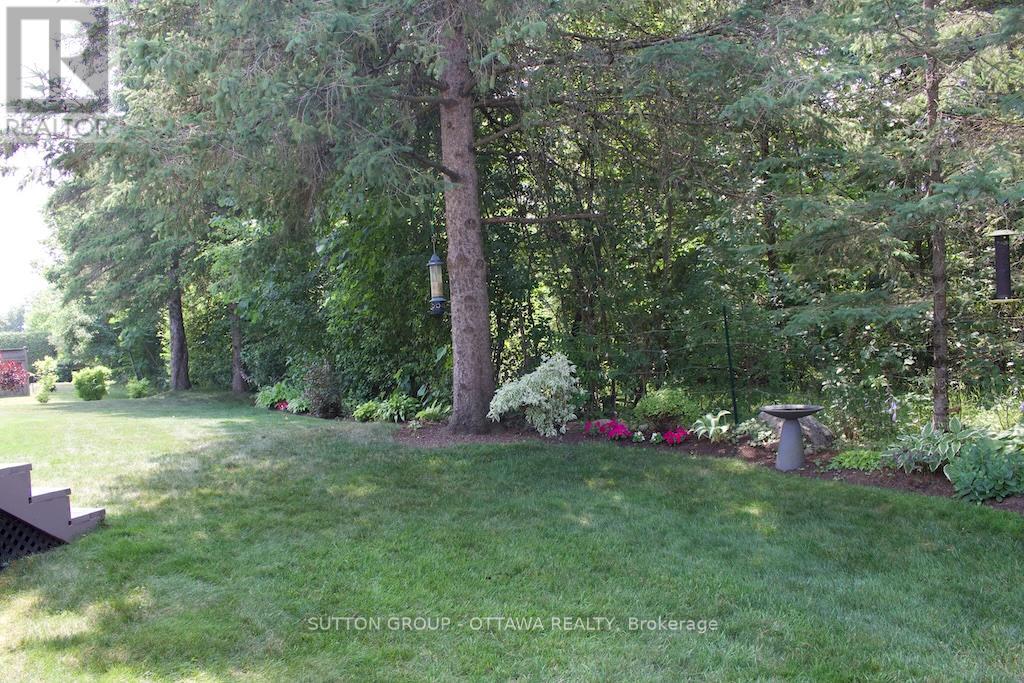 18 Sirocco Crescent, Ottawa, Ontario  K2S 1Z7 - Photo 35 - X12416080