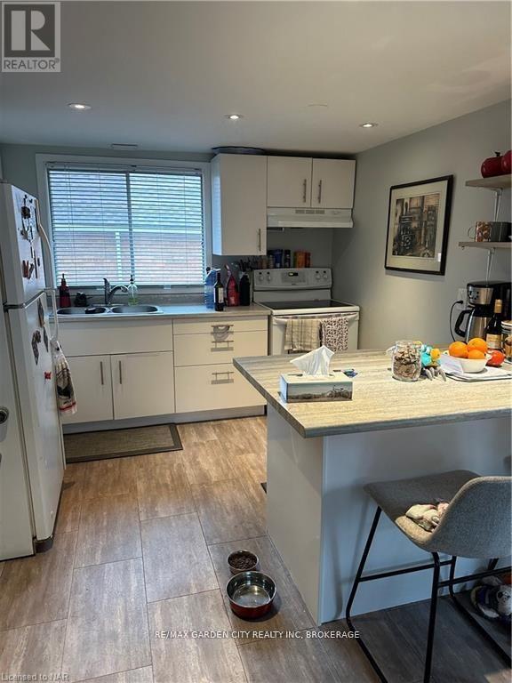 158a Lake Street, St. Catharines, Ontario  L2R 5Y7 - Photo 2 - X12416036