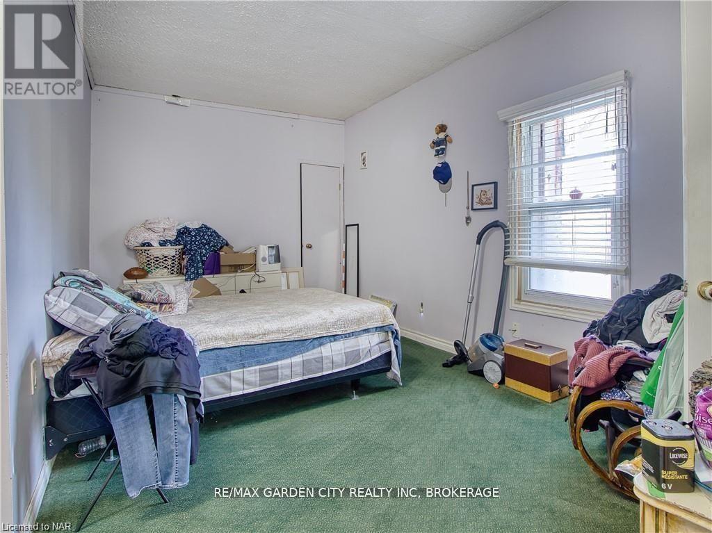 243 Ontario Street, St. Catharines, Ontario  L2R 7J2 - Photo 11 - X12416120