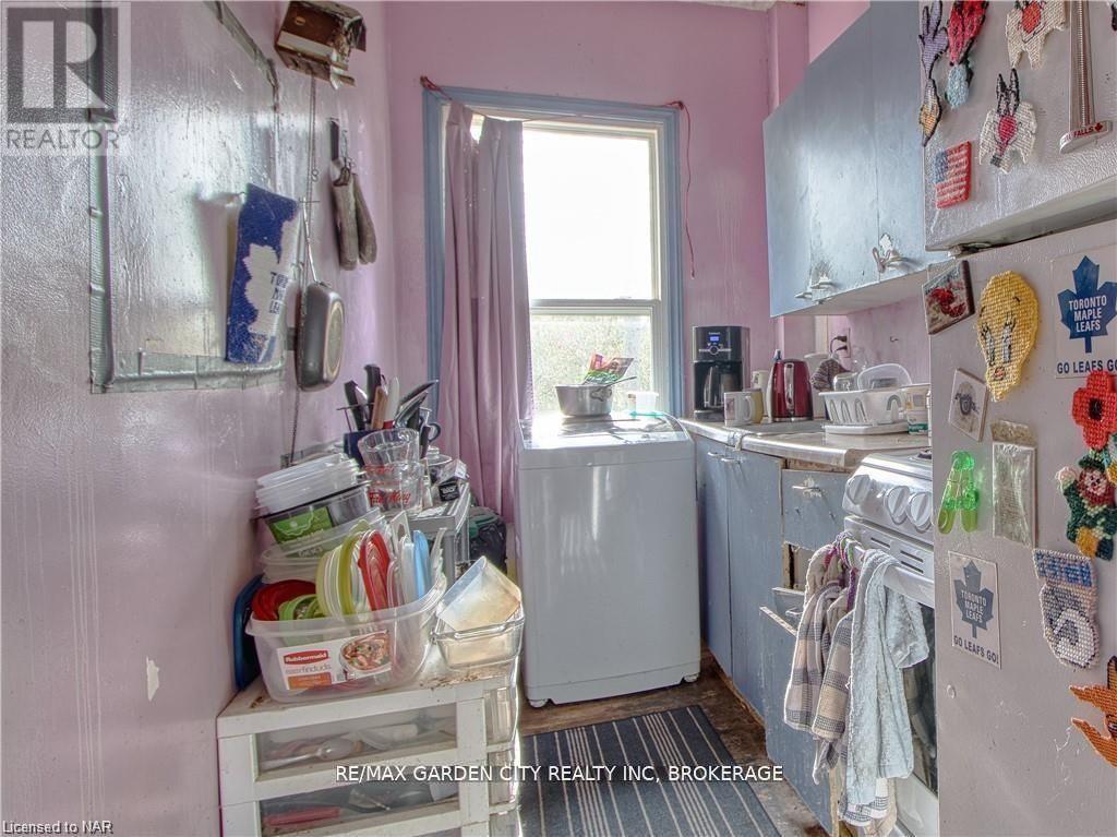 243 Ontario Street, St. Catharines, Ontario  L2R 7J2 - Photo 20 - X12416120