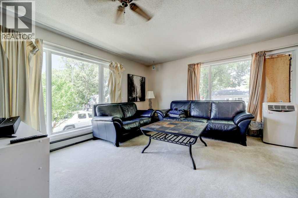 Property at 615 19 Street N image 4