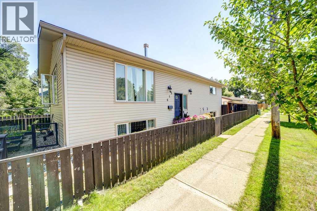 Property at 615 19 Street N image 1