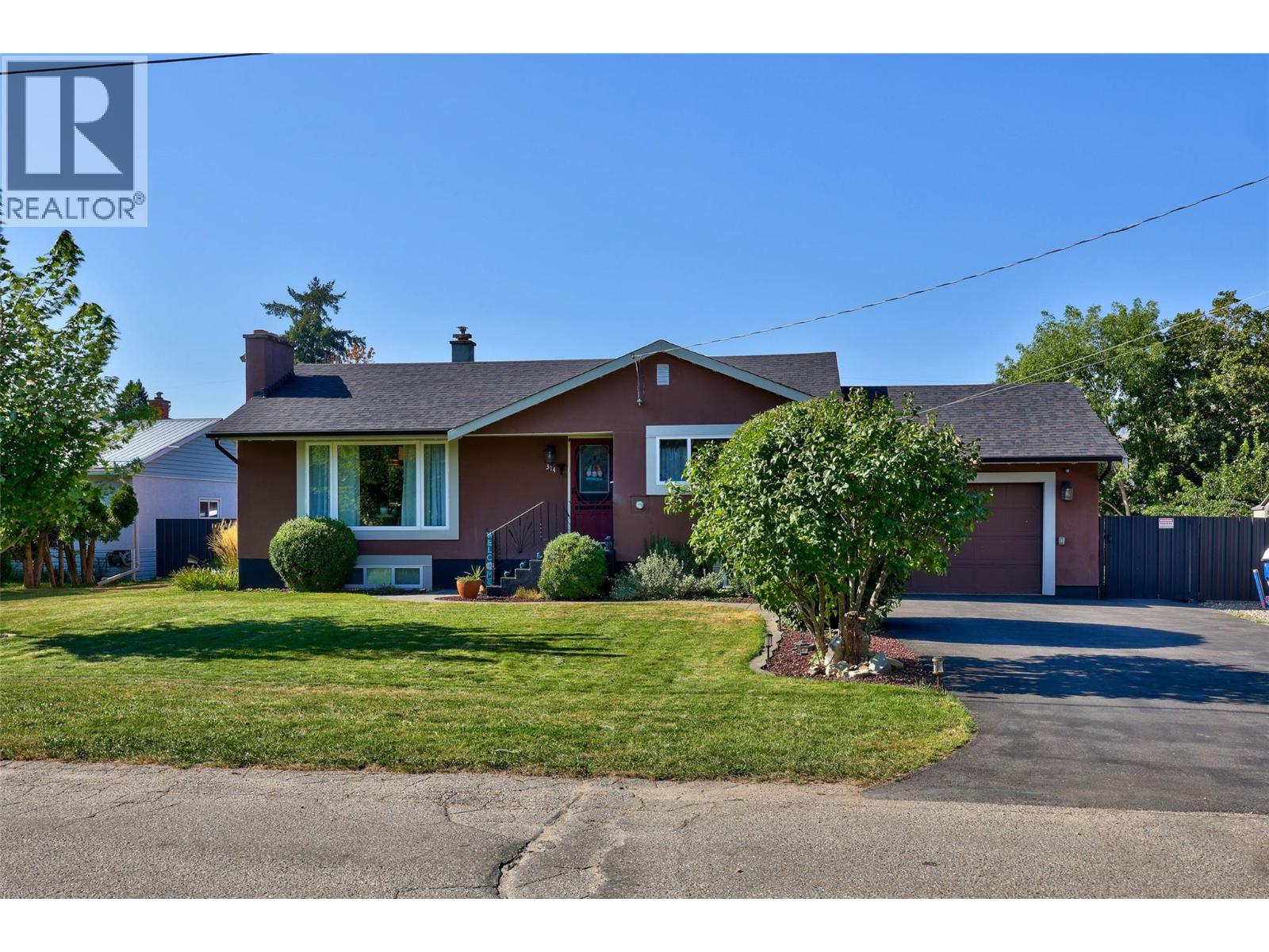 314 BIRCH Street, Chase, British Columbia