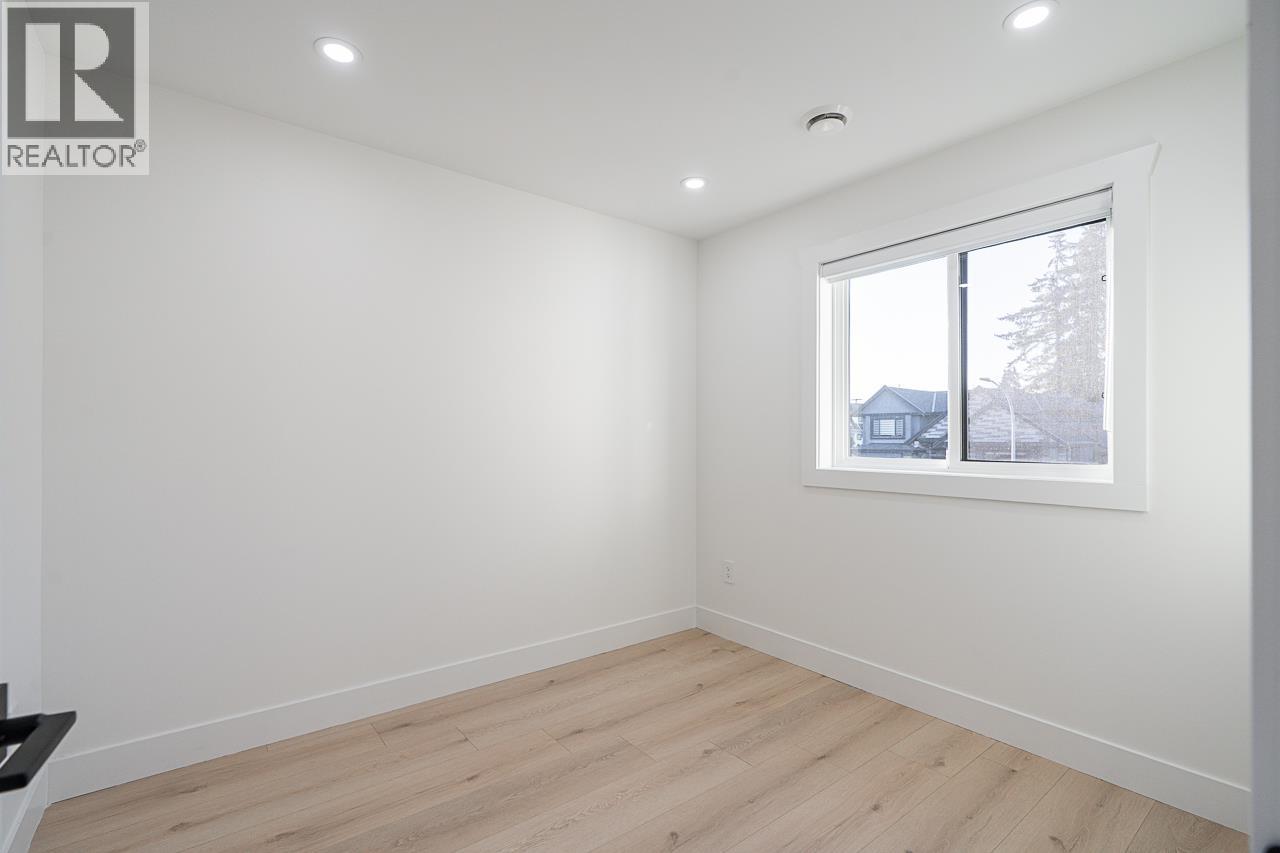 8018 19th Avenue, Burnaby, British Columbia  V3N 1G3 - Photo 27 - R3050093
