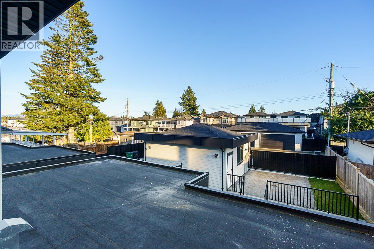 8018 19th Avenue, Burnaby, British Columbia  V3N 1G3 - Photo 32 - R3050093